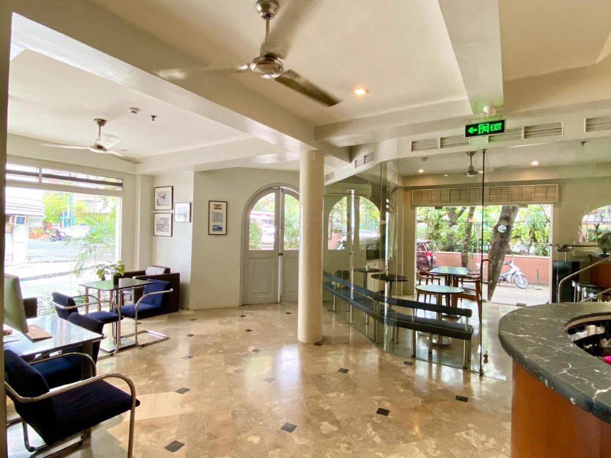The Clipper House, Poblacion Makati Manila Exterior photo